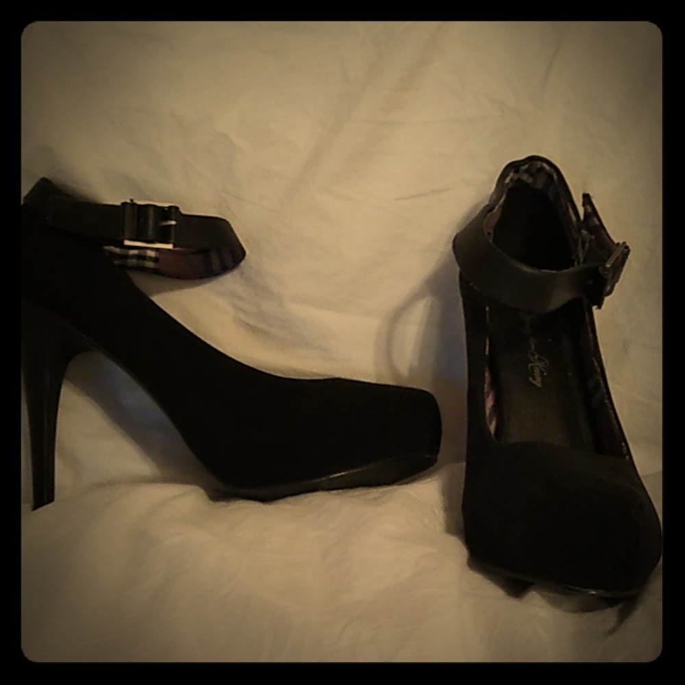 Black heels